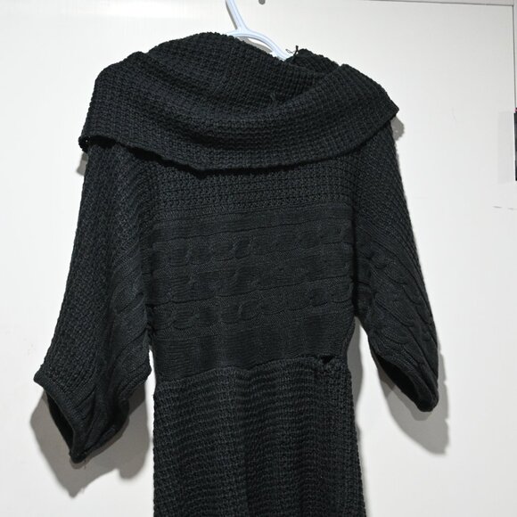 knitted sweater blue in color brand name Majora Made in Banladesh Size Med - Picture 3 of 5